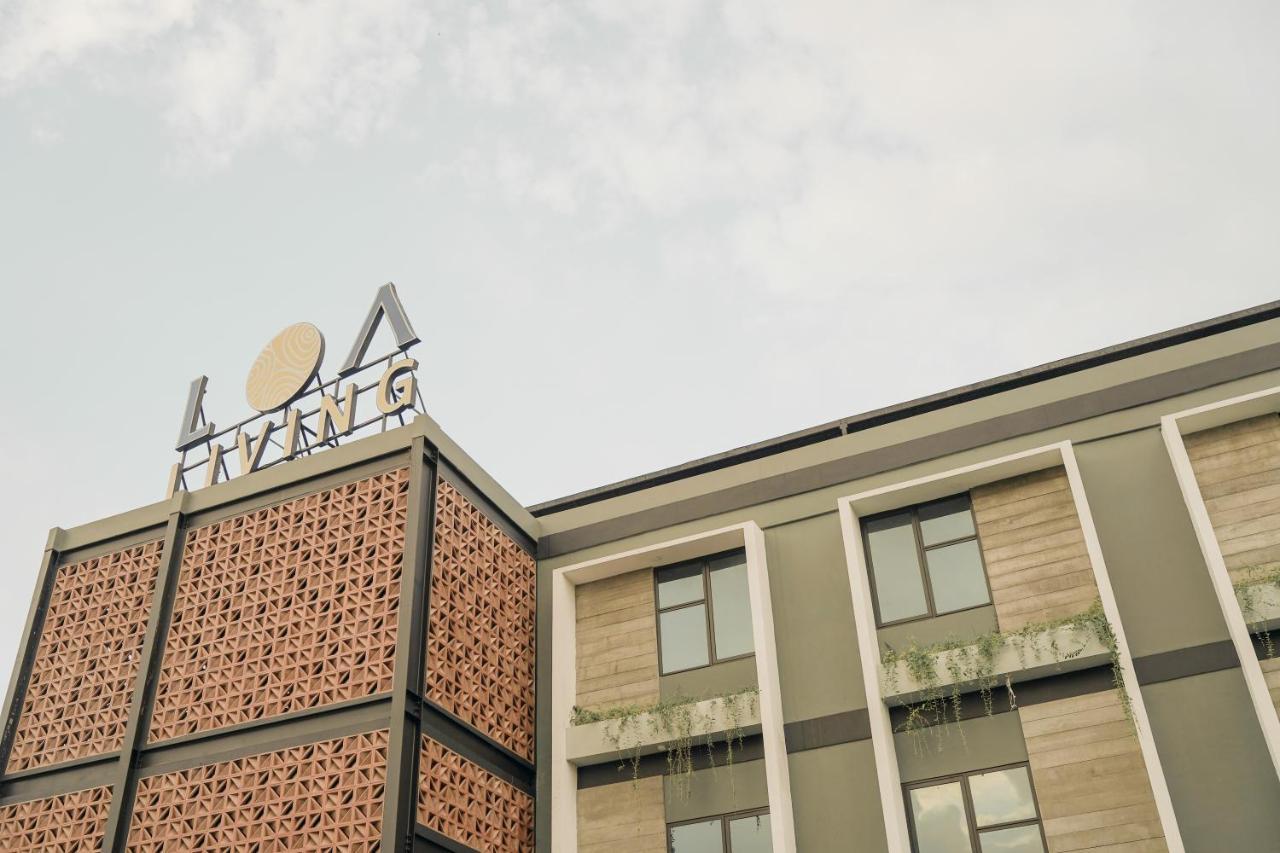 Hotel Loa Living Solo Baru Grogol Exterior foto