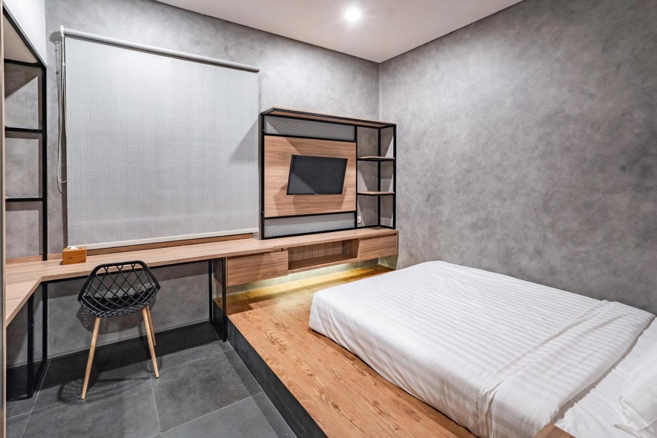 Hotel Loa Living Solo Baru Grogol Habitación foto